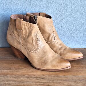 FRYE Reina Camel Brown Nubuck Leather Ankle Bootie Western Boho Coastal Cowboy 9
